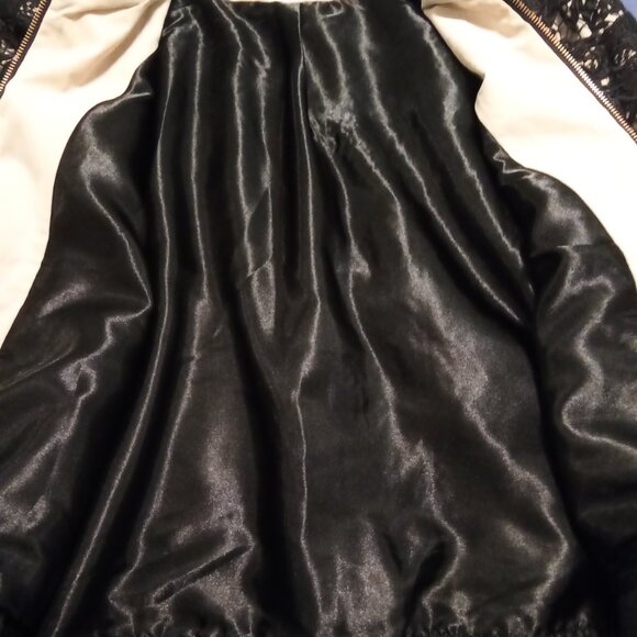 Stella & Dot Lace Jacket - Picture 5 of 6